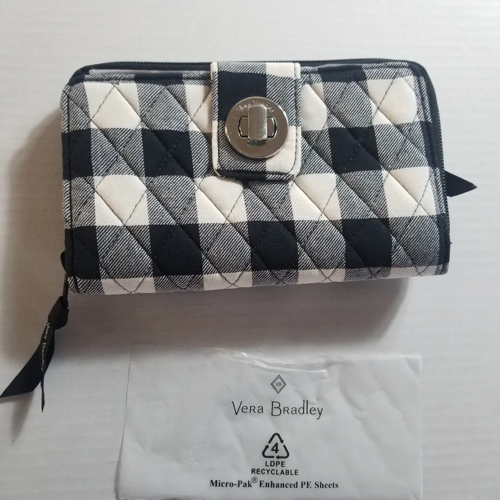 NWT VERA BRADLEY BUFFALO PLAID GINGHAM BLACK AND WHITE TURNLOCK WALLET RFID